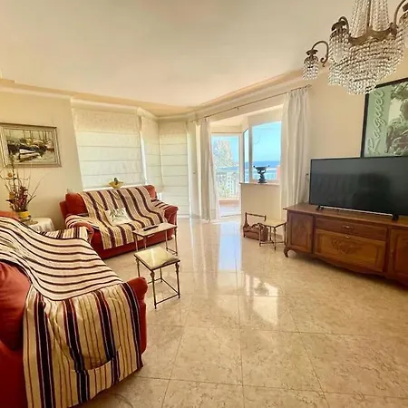 Vistas Al Mar Desde El Corazon De Апартаменты *